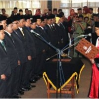 Prosesi pelantikan anggota DPRD Kuningan periode 2014-2019.